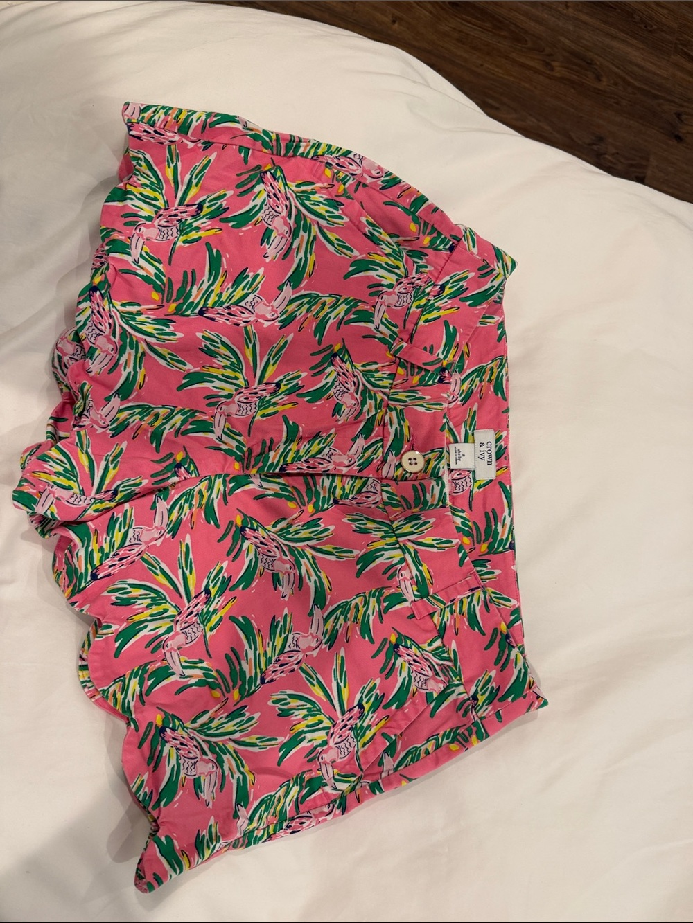 crown & ivy Pink Tropical Leaf Print High-Waist Shorts